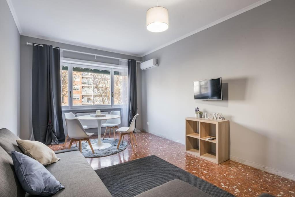 Ostiense Self Check-in Apartment Rom