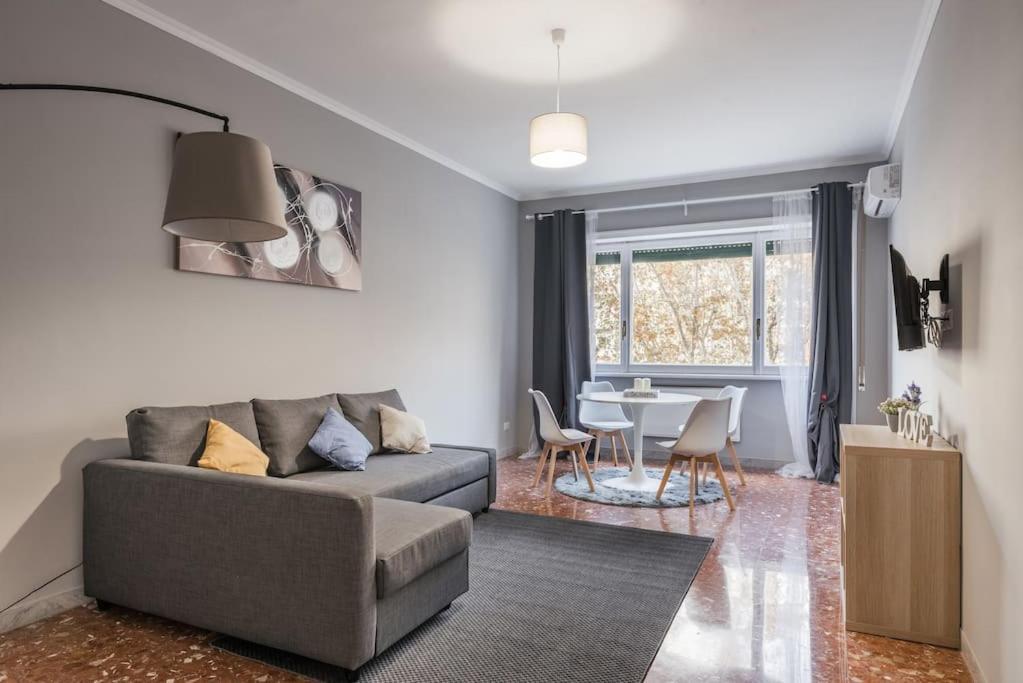 Ostiense Self Check-in Apartment Rom